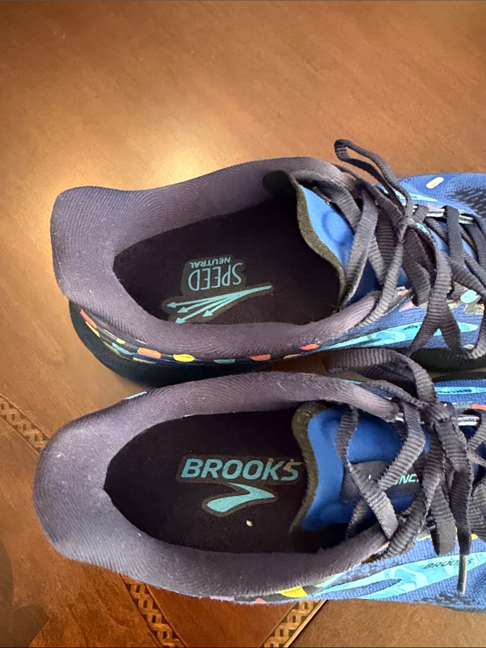 Brooks Navy and Turquoise women’s Running Shoes - Picture 3 of 5